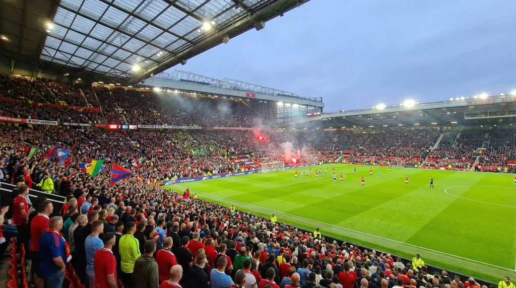 Europäische Teilnehmer der WM 2026 mit Flaggen